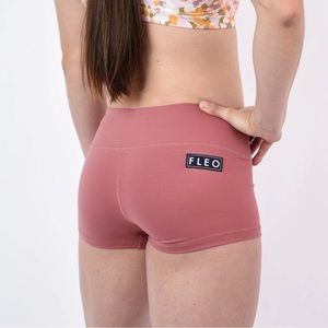 Fleo Withered Rose Shorts